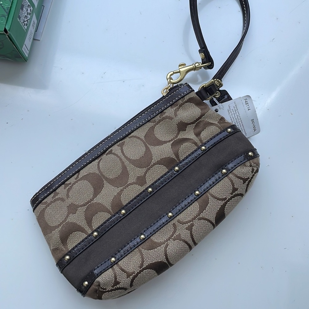 COACH Wristlet. Brand new, Never used - Picture 2 of 2